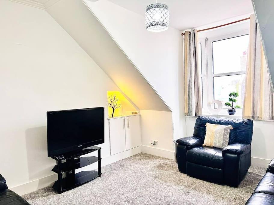 Crown House Two Bedroom Apartment Aberdeen Exterior foto